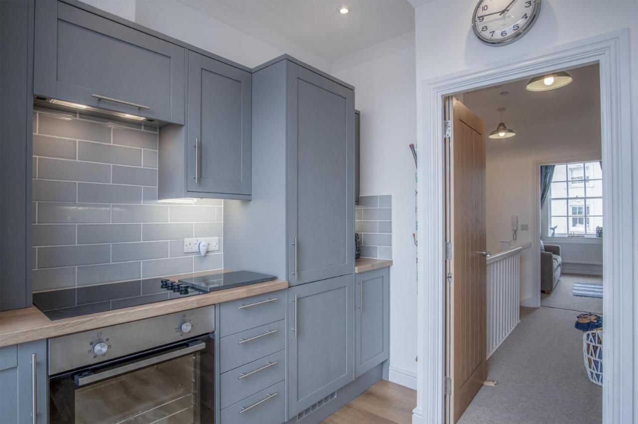 Ramsey Apartment - 2 Bedroom Apartment - Tenby Exterior foto