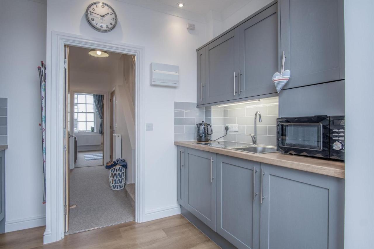 Ramsey Apartment - 2 Bedroom Apartment - Tenby Exterior foto