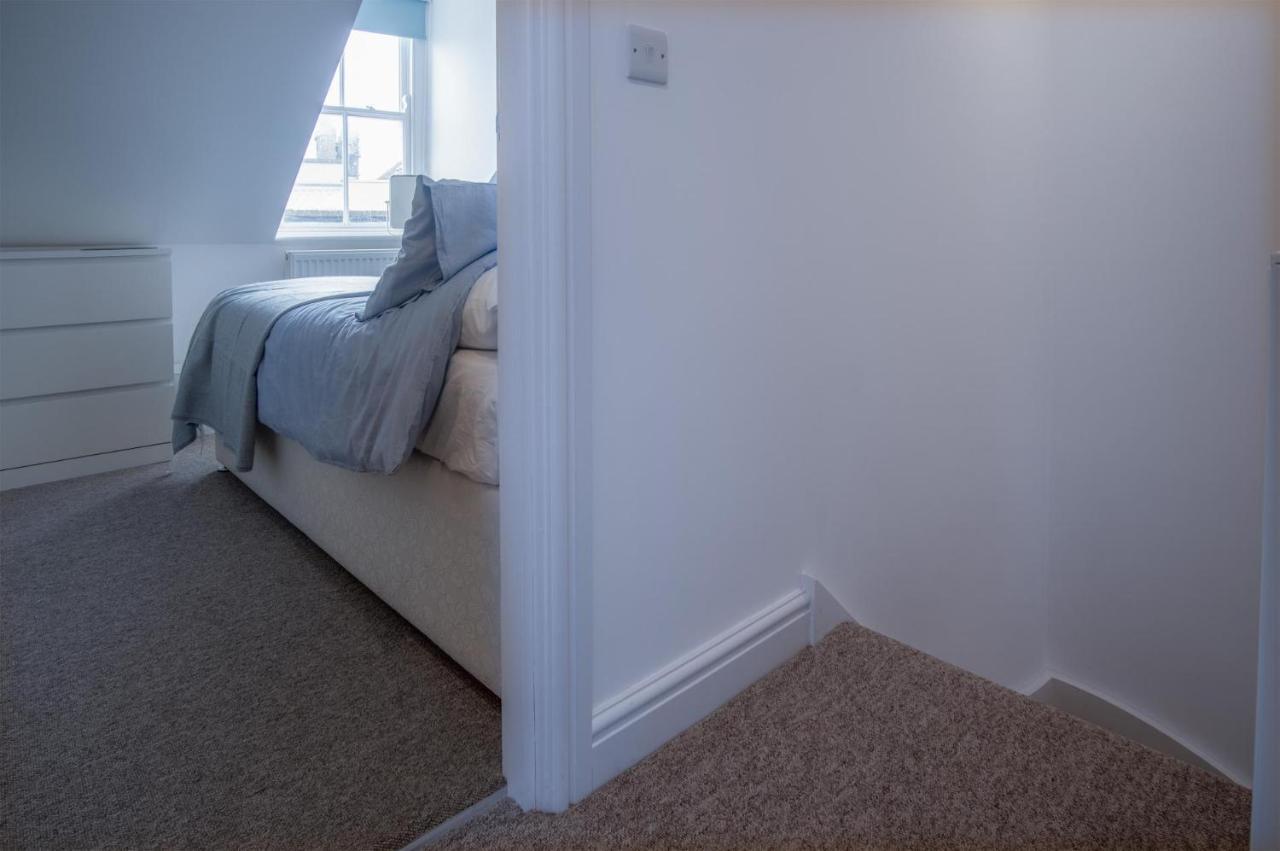 Ramsey Apartment - 2 Bedroom Apartment - Tenby Exterior foto