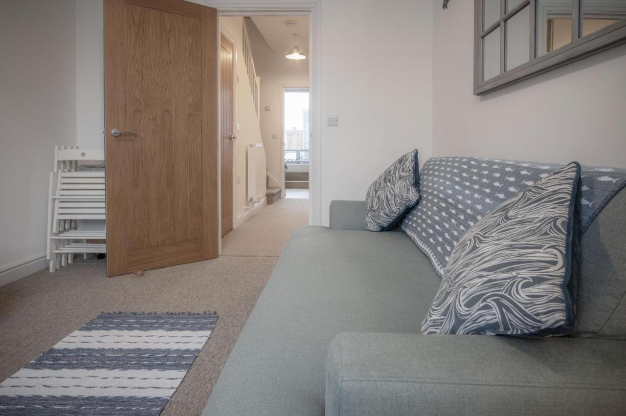 Ramsey Apartment - 2 Bedroom Apartment - Tenby Exterior foto