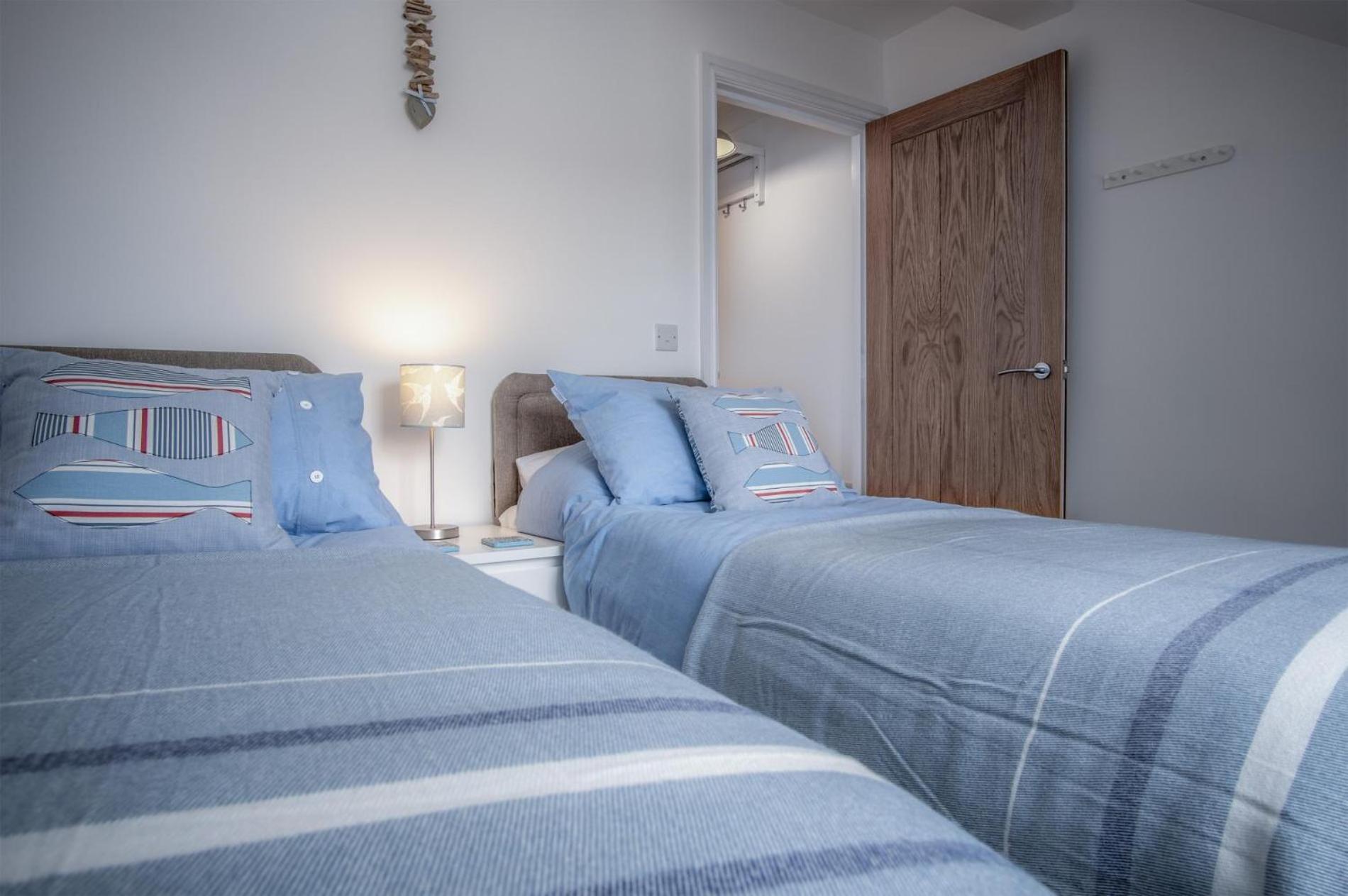 Ramsey Apartment - 2 Bedroom Apartment - Tenby Exterior foto